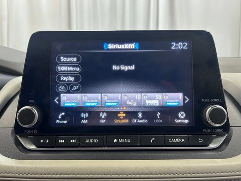 Used 2023 Nissan Rogue SV AWD/4WD image 13