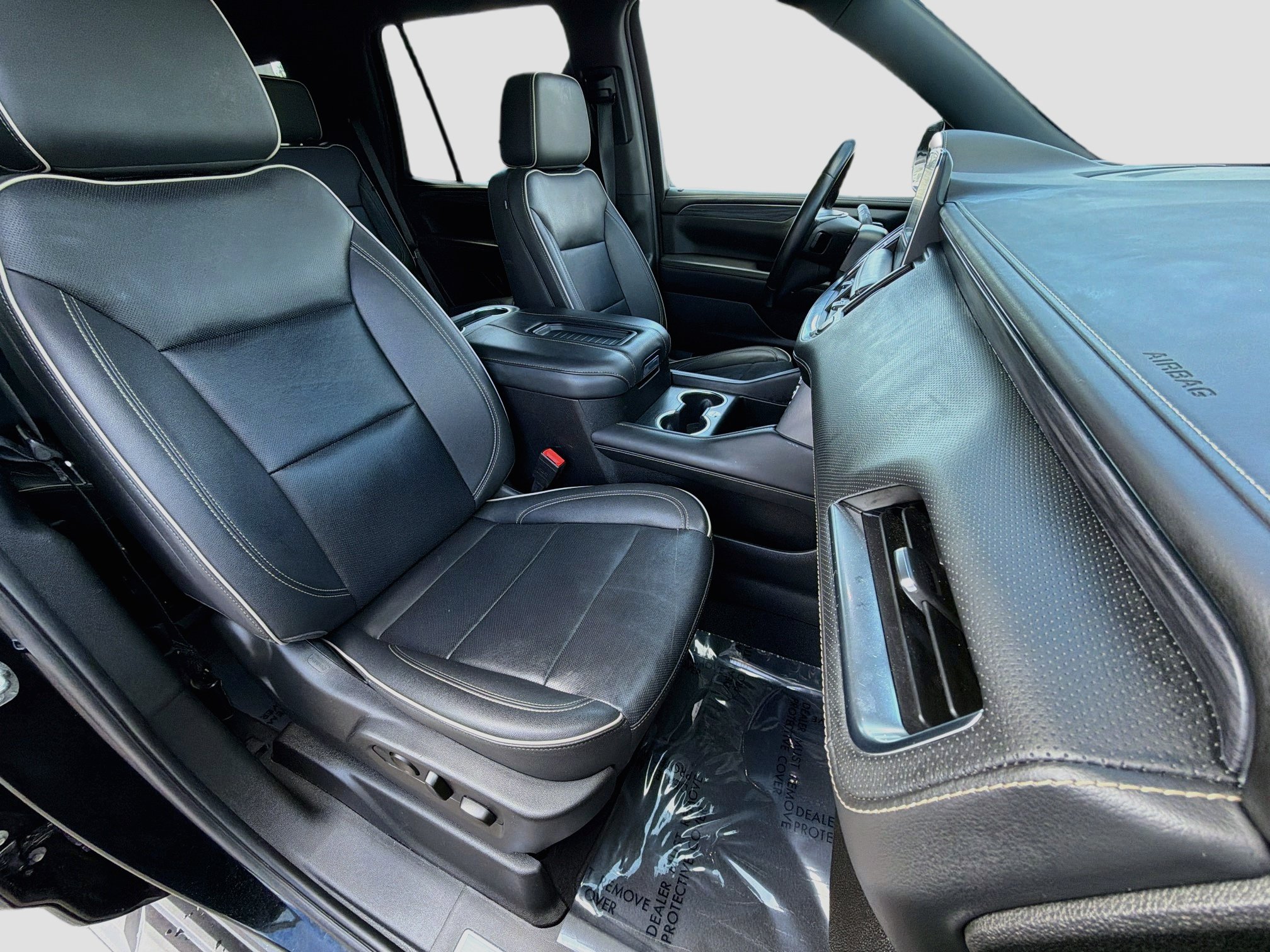 Used 2024 GMC Yukon SLT AWD/4WD image 15