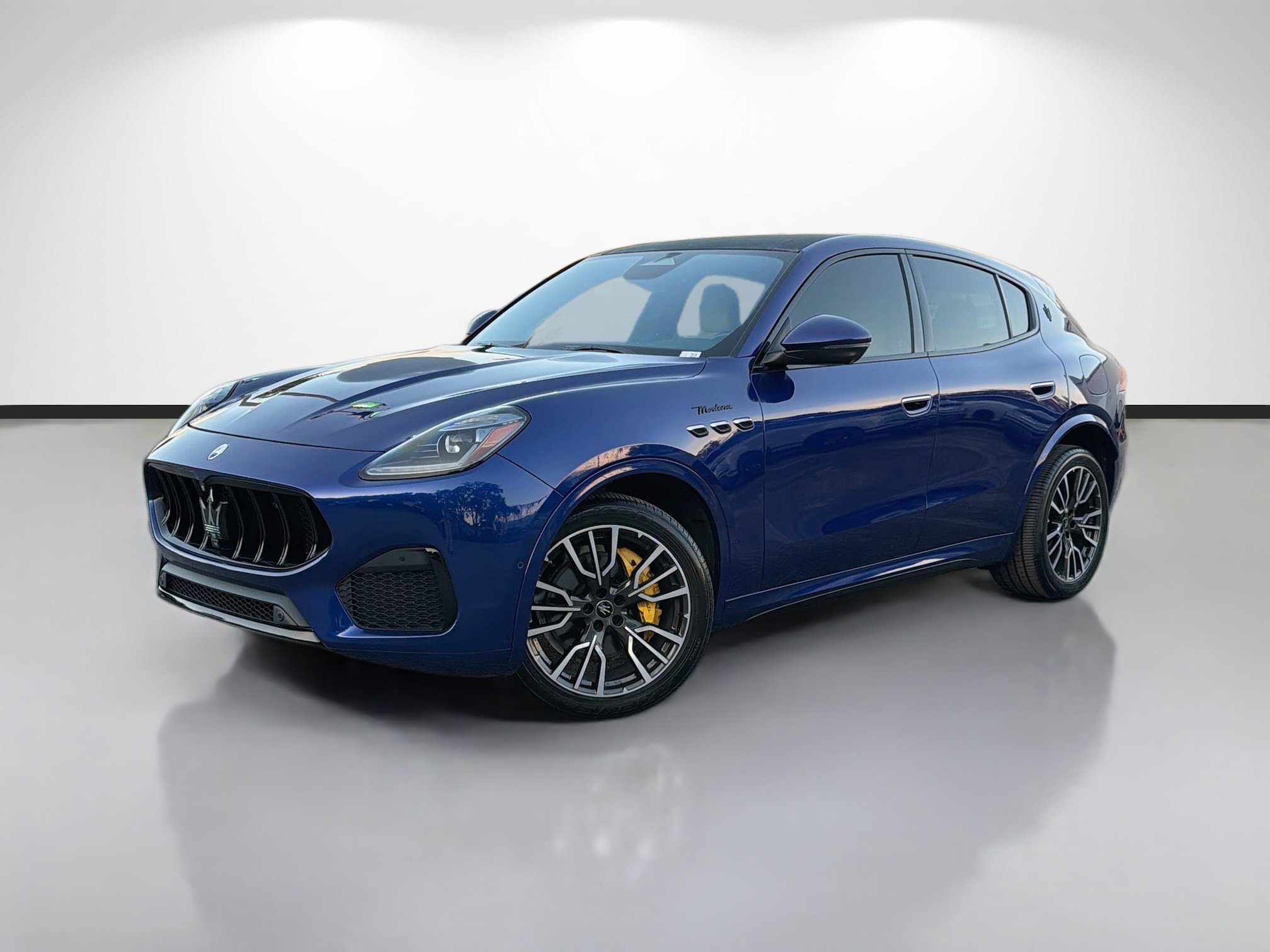 Used 2023 Maserati Grecale Modena AWD/4WD image 1