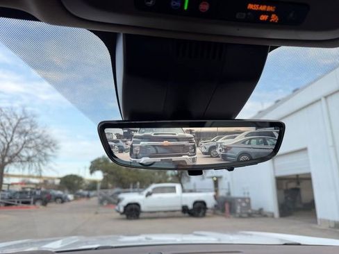 Certified 2025 GMC Yukon XL Denali w/ Denali Reserve Package image 11