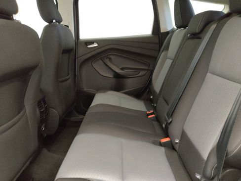 Used 2018 Ford Escape SE FWD image 18