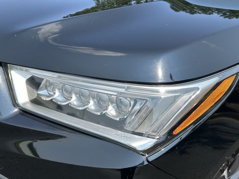 Used 2020 Acura MDX w/ Technology Package FWD image 5