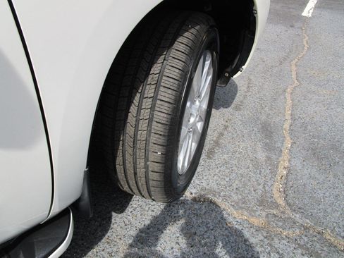 Used 2018 Toyota Sequoia Platinum image 36