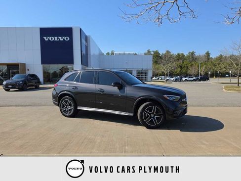 Used 2024 Mercedes-Benz GLC 300 4MATIC image 1
