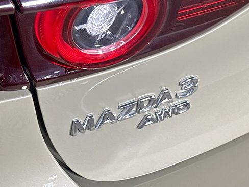 Used 2025 MAZDA MAZDA3 Carbon AWD/4WD image 24