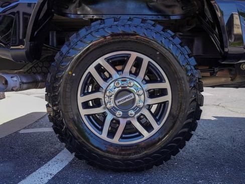 Used 2018 Ford F250 Lariat w/ Lariat Value Package AWD/4WD image 44