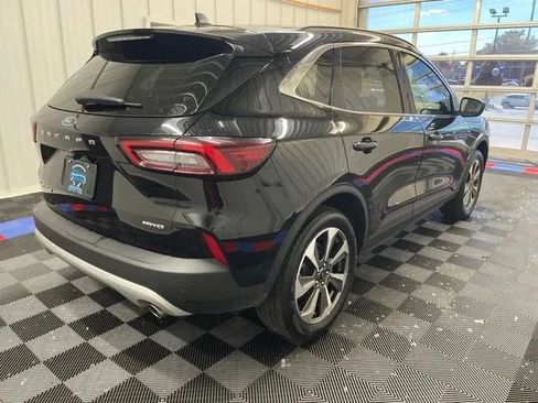 Used 2025 Ford Escape Platinum AWD/4WD image 4