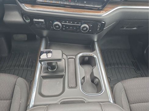 Used 2023 Chevrolet Silverado 1500 LT w/ Safety Package AWD/4WD image 19