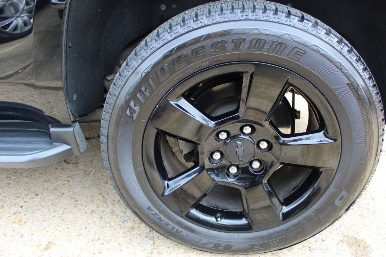 Used 2018 Chevrolet Tahoe LT w/ LT Midnight Edition AWD/4WD image 32