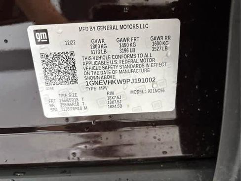 Used 2023 Chevrolet Traverse LT image 25