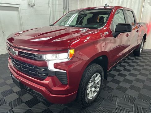 Used 2025 Chevrolet Silverado 1500 RST w/ Z71 Off-Road Package AWD/4WD image 4