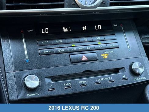 Used 2016 Lexus RC 200t RWD image 22