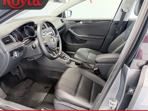 Used 2017 Volkswagen Jetta SEL FWD image 10