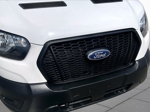 Used 2023 Ford Transit 250 Medium Roof AWD image 32