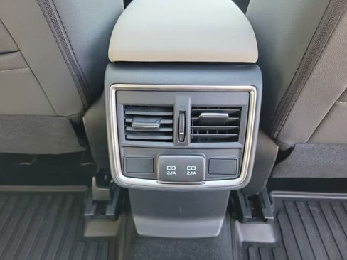 Used 2019 Subaru Forester Premium image 30