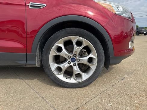Used 2016 Ford Escape Titanium w/ Equipment Group 301A FWD image 9