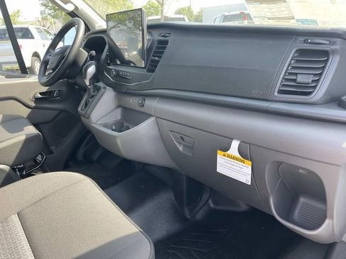 New 2026 Ford Transit 250 148 Medium Roof image 32