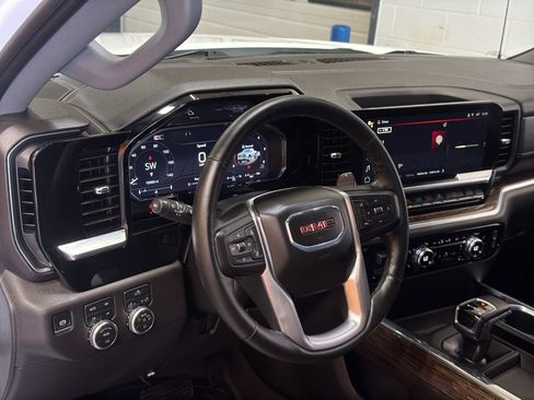 Used 2025 GMC Sierra 1500 Elevation w/ X31 Off-Road Package AWD/4WD image 20