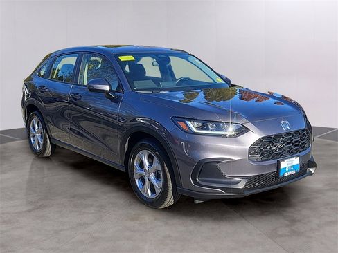 Certified 2025 Honda HR-V LX image 3