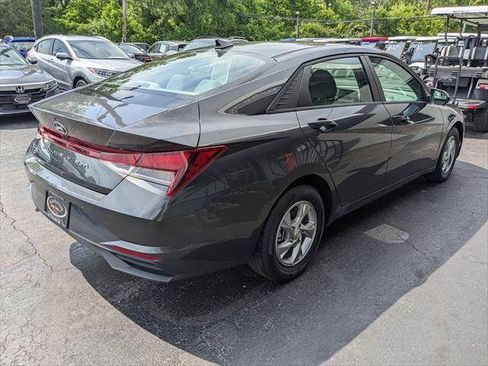 Used 2021 Hyundai Elantra SE FWD image 5