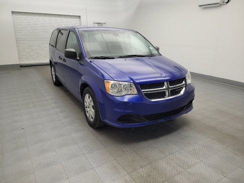 Used 2020 Dodge Grand Caravan SE image 13