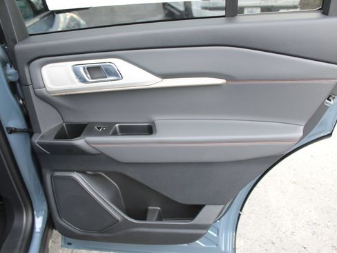 New 2026 Ford Explorer Active AWD/4WD image 14