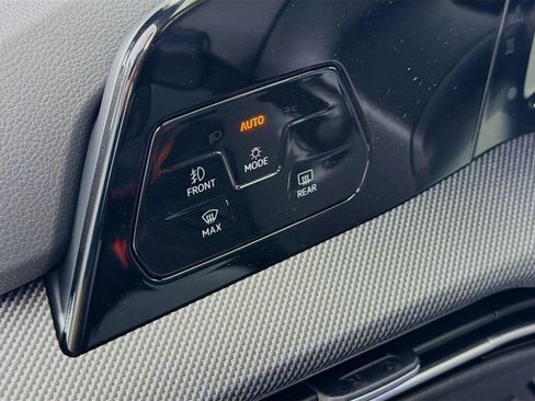 New 2026 Volkswagen GTI SE FWD image 10