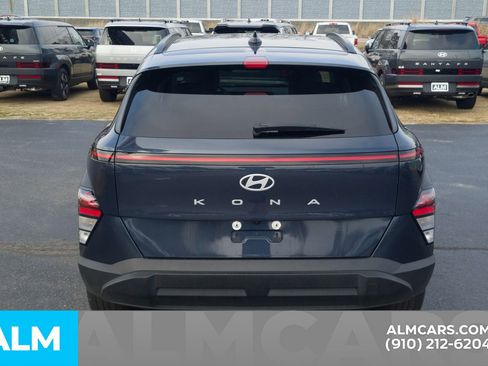 Used 2025 Hyundai Kona SEL image 7