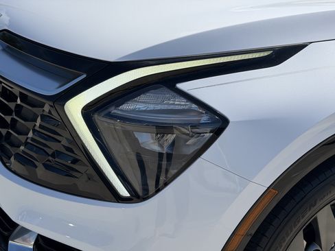 Certified 2023 Kia Sportage SX FWD image 9
