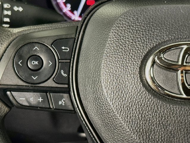 Used 2025 Toyota RAV4 LE AWD/4WD image 11