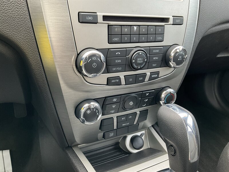 Used 2012 Ford Fusion SE FWD image 18
