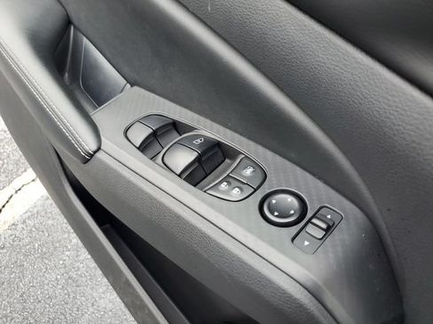 Used 2024 Nissan Altima 2.5 SV FWD image 30