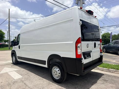 Used 2023 RAM ProMaster 2500 FWD image 5