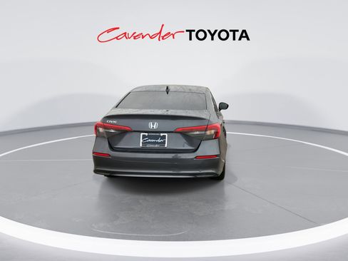 Used 2022 Honda Civic EX image 7