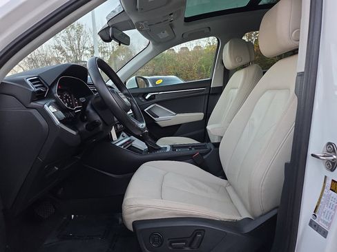 Used 2021 Audi Q3 2.0T Premium image 23