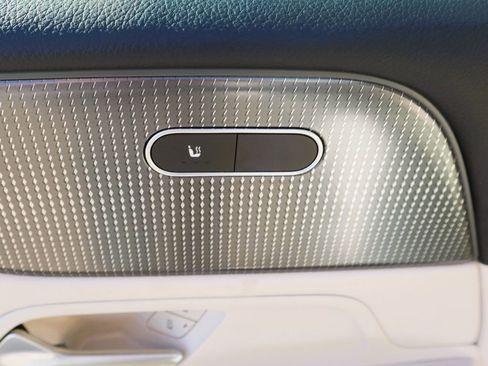 Certified 2022 Mercedes-Benz GLB 250 4MATIC w/ Premium Package Lite image 16