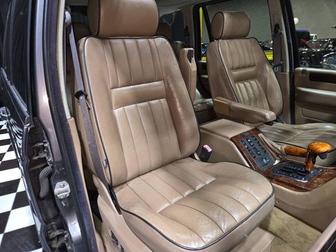 Used 2002 Land Rover Range Rover HSE AWD/4WD image 18