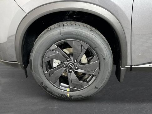 New 2026 Nissan Rogue SV AWD/4WD image 10