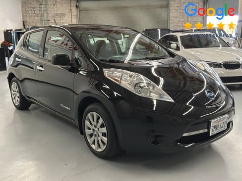 Used 2015 Nissan Leaf S w/ Charge Package FWD image 3
