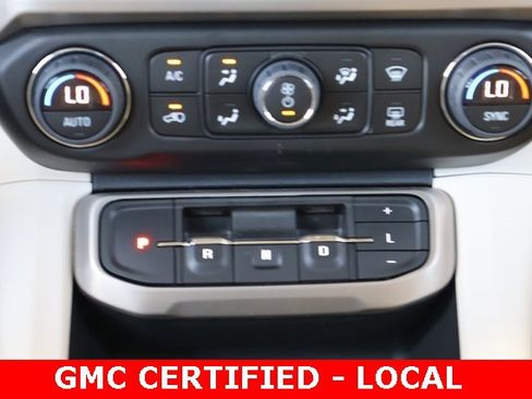 Used 2023 GMC Acadia Denali w/ Denali Technology Package image 18