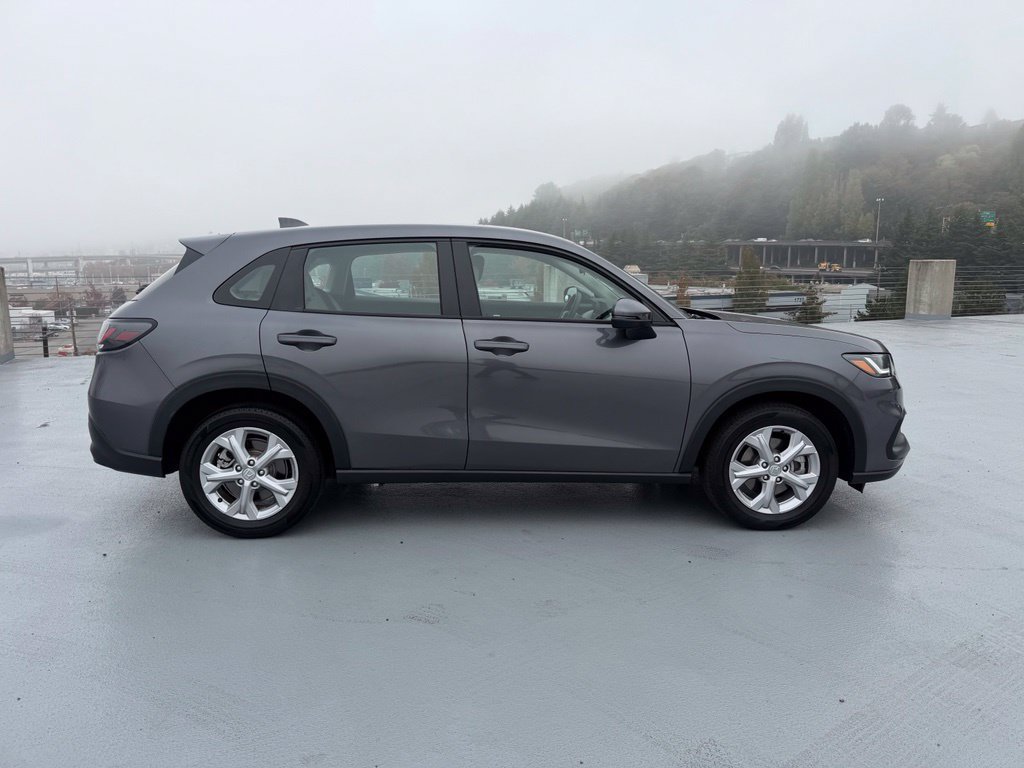 Certified 2024 Honda HR-V LX image 3