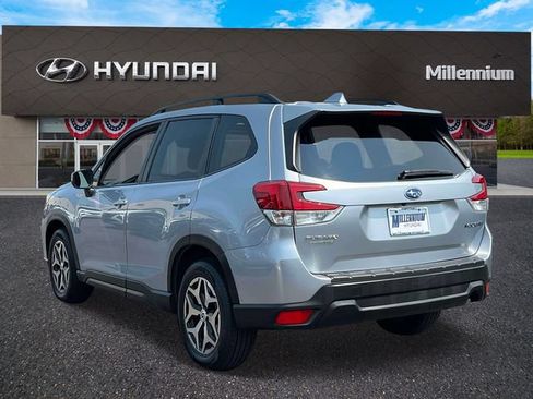 Used 2021 Subaru Forester Premium AWD/4WD image 7