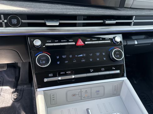New 2027 Hyundai Santa Fe Limited FWD image 22