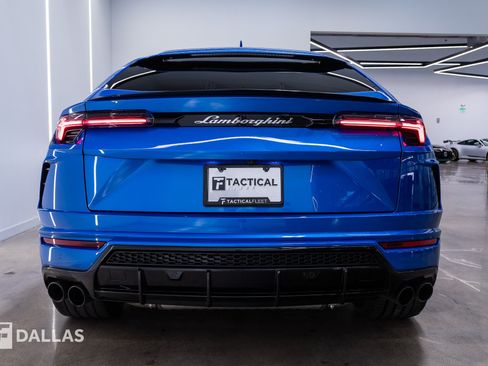 Used 2022 Lamborghini Urus AWD/4WD image 10