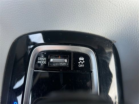 Used 2024 Toyota Corolla SE image 12