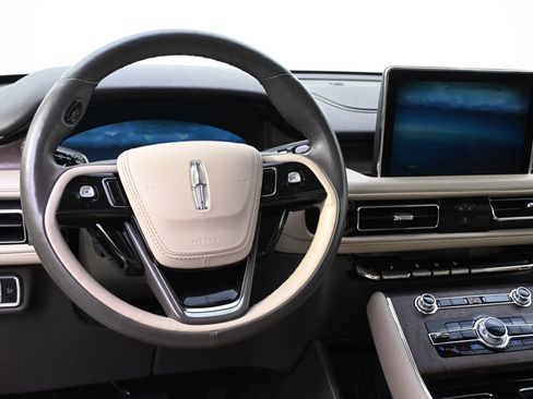 Used 2023 Lincoln Aviator Reserve w/ Jet Package AWD/4WD image 12