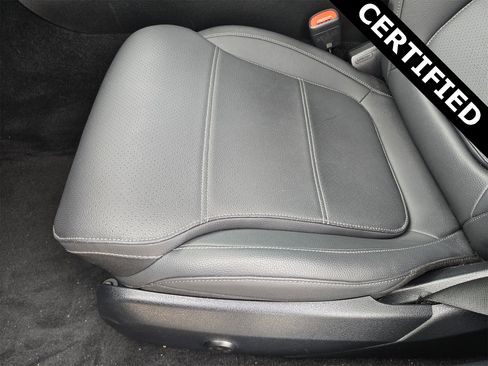 Certified 2025 Mercedes-Benz C 300 4MATIC Sedan image 16