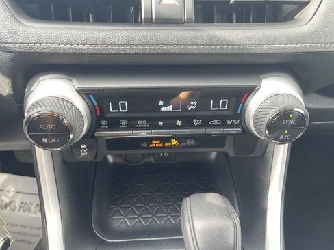 Used 2025 Toyota RAV4 LE AWD/4WD image 19