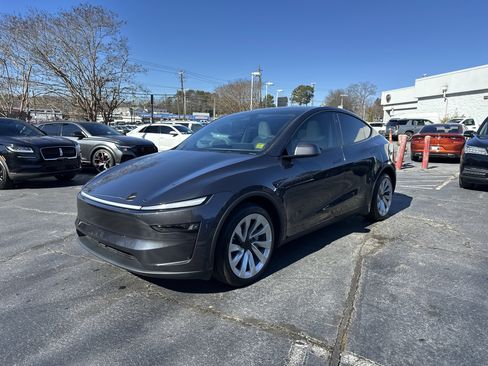 Used 2026 Tesla Model Y Premium image 5
