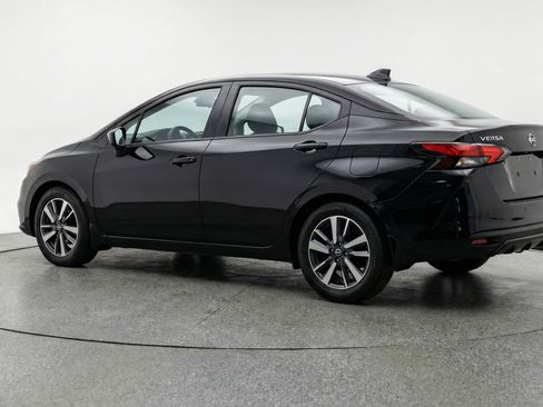 Used 2025 Nissan Versa SV image 6